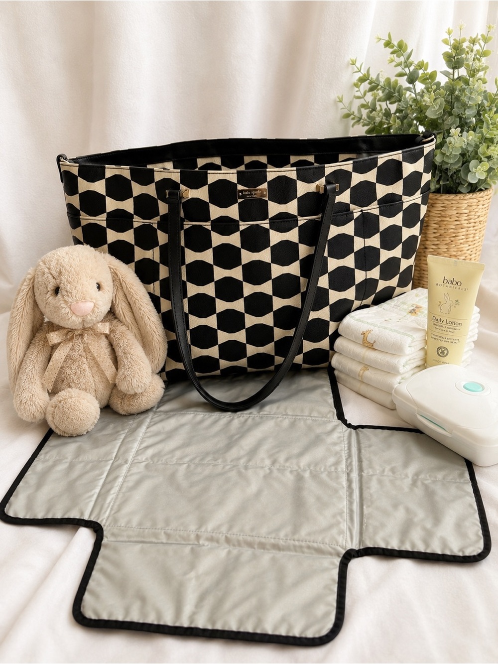 Kate Spade Bow Tile Francis Diaper Bag Geometric Tote Changing Pad